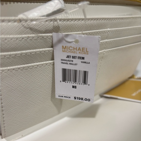 (2 ITEMS) Michael Kors Monogram Tote and Wallet - Picture 7 of 8